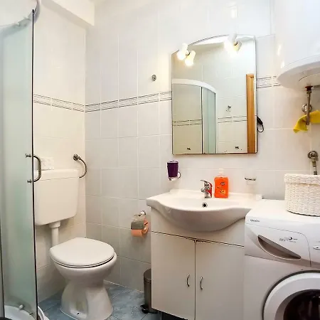 דירה Anamarija זאדאר